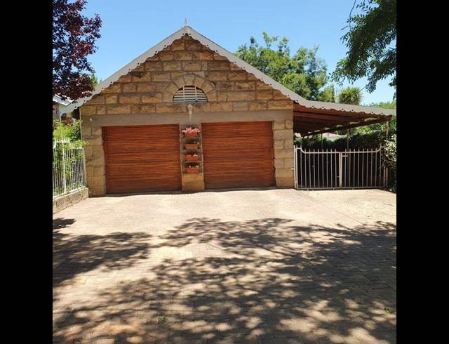 3 BEDROOM HOUSE FOR SALE IN LADYBRAND